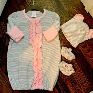 Baby girl newborn set with shoes and hat